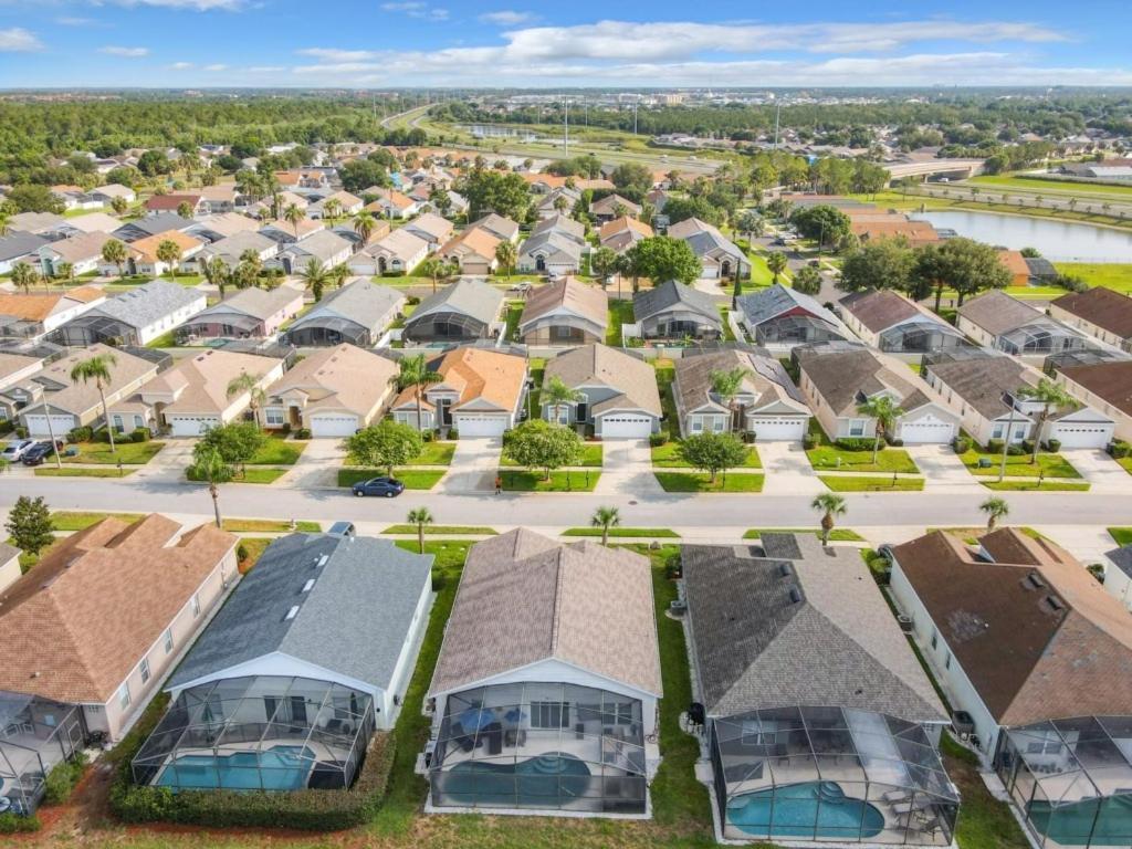 Beautiful Windsor Palms 4 Bed South Facing Pool Kissimmee